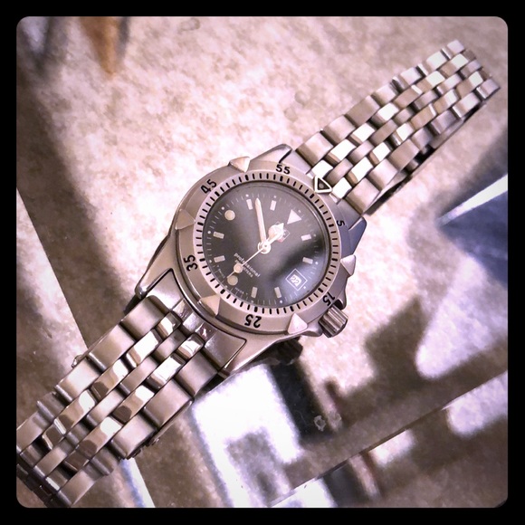 Tag Heuer Accessories - • Tag Heuer diving 200 M professional Swiss watch